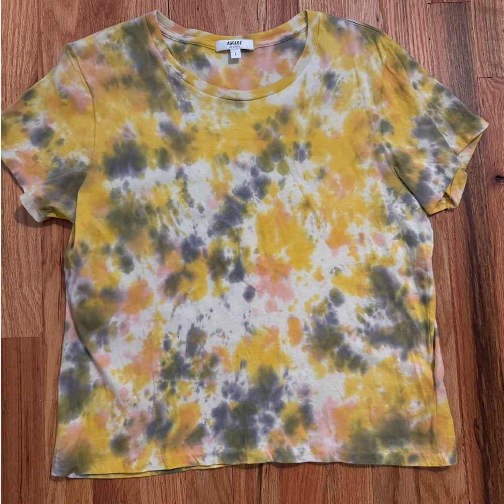 Agolde Yellow and Gray Tie-Dye Short Sleeve Tee